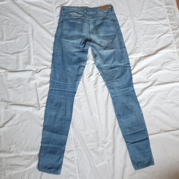 Zara jeans - Picture 3 of 4